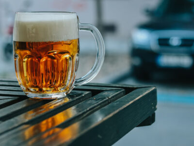 Piwo to też alkohol – dlaczego jego szkodliwość w Polsce jest bagatelizowana?